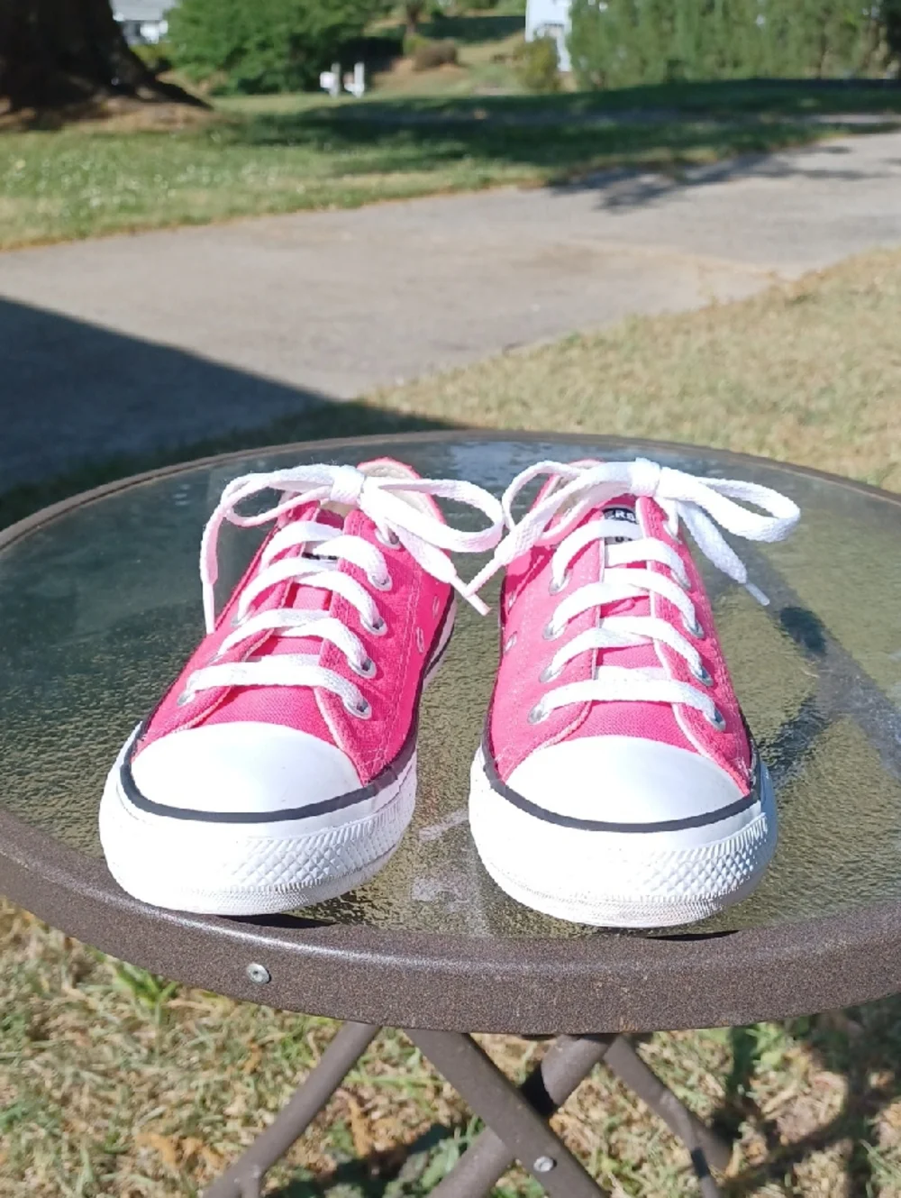 Converse Hot Pink Low Laced All Star Sneakers Girls-13 Like New!